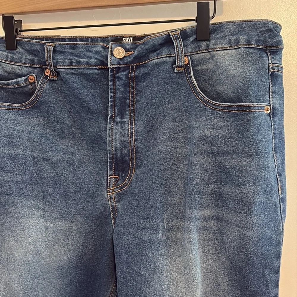 Frye High Rise Straight Leg Jeans 12 / 31